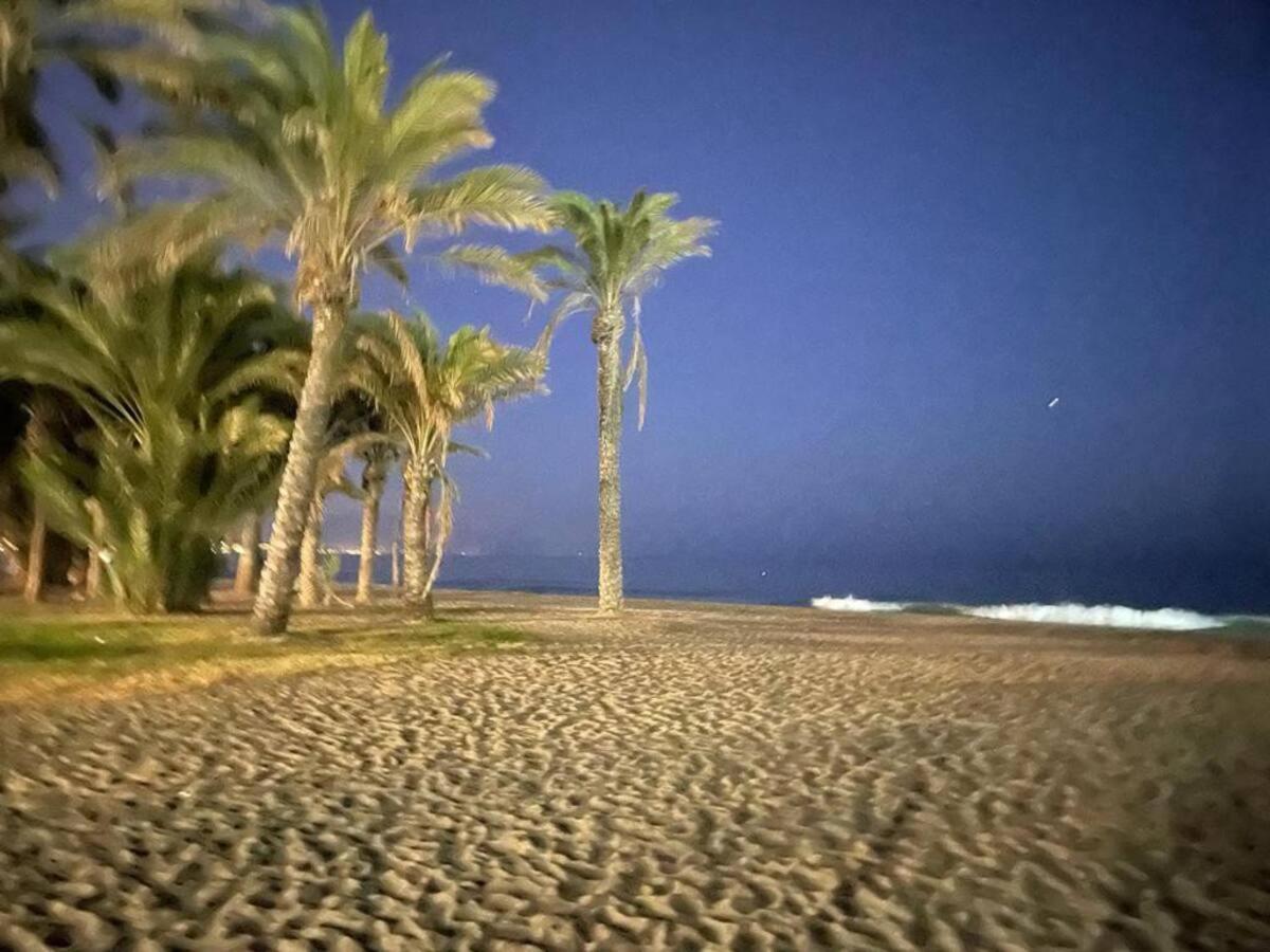 One Step From The Beach 토레몰리노스 외부 사진